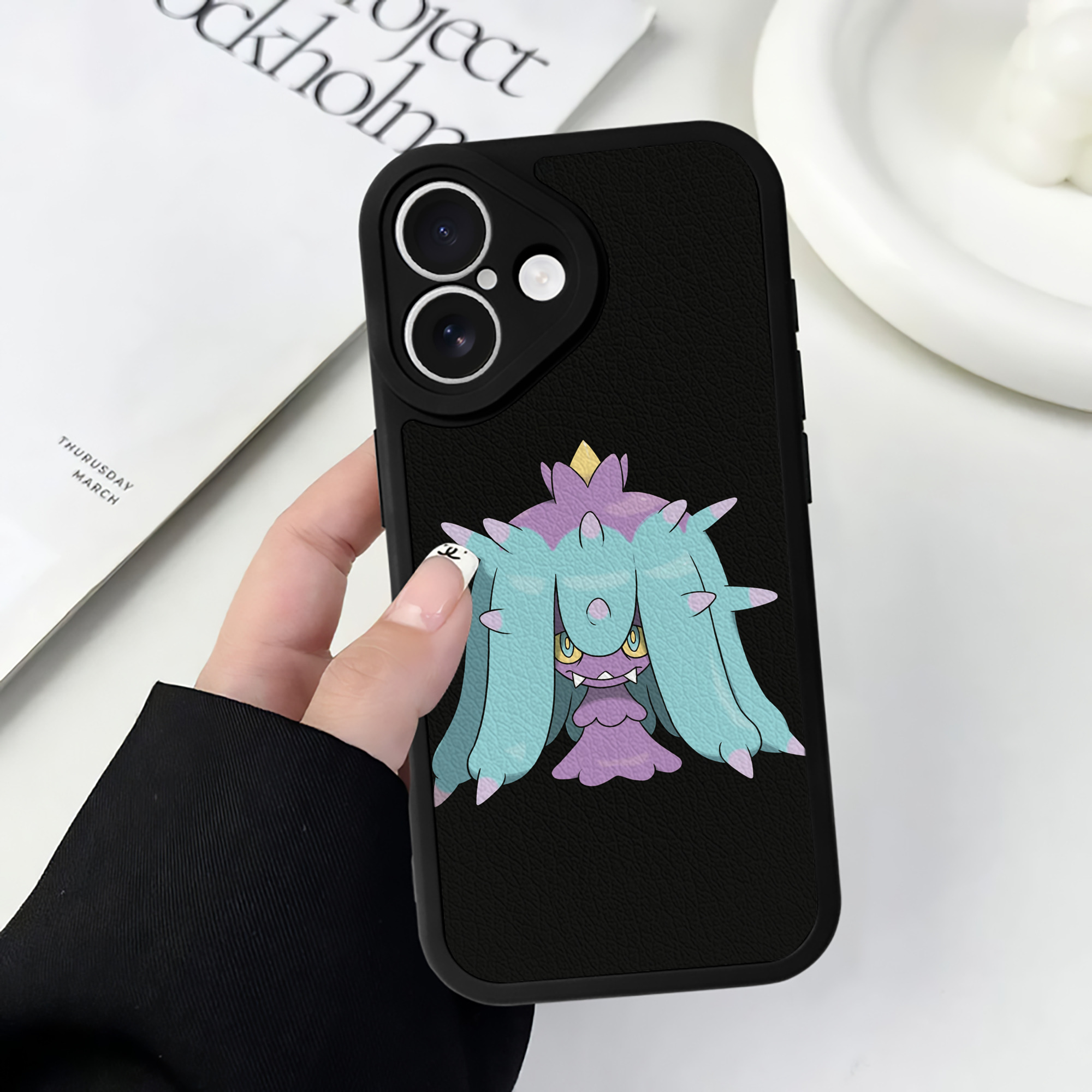 （画像用） ポケットモンスター Pokémon 【iPhone 16シリーズ対応】シリコンスマホケース（レザー調） 材質：シリコン